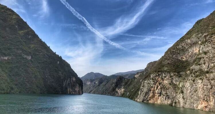 Panoramic views of gorges