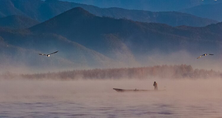 Ethereal morning mist of Lugu Lake