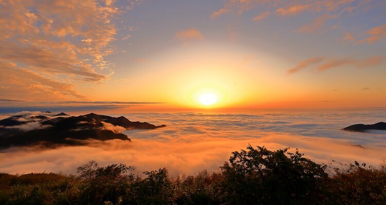 Stunning sunset in Alishan