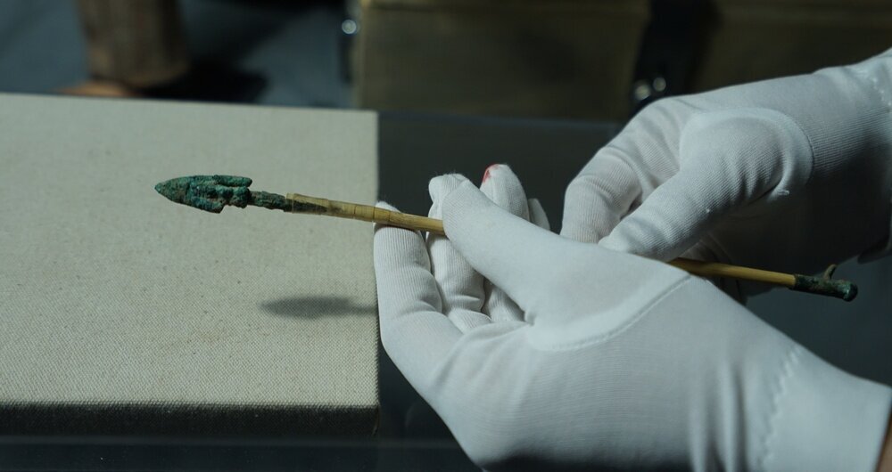 Toucher de véritables reliques de la dynastie Qin