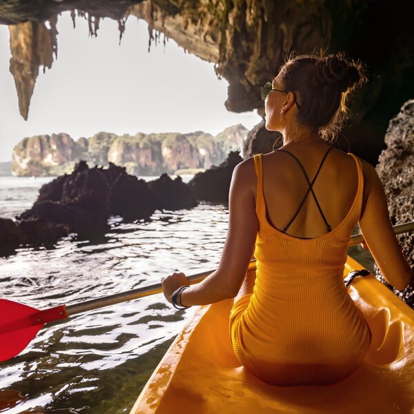 Escursione in barca tra le isole e le grotte marine di Phuket