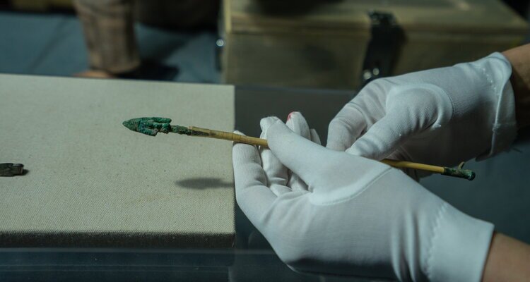 handle the Qin Dynasty relics