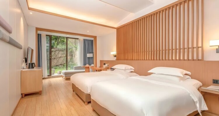 Chengdu Howard Johnson Huashuiwan Hot Springs Resort