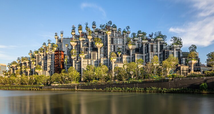 making fish shaped lantern in Hongcun
