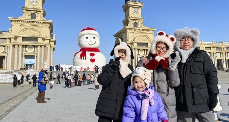 冬限定の人気スポット—ジャイアントスノーマン