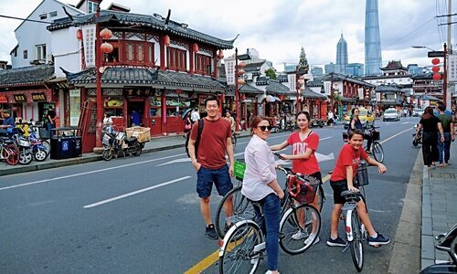 Private Tour: Half-Day Shanghai Zhujiajiao Water Town Including Boat Ride