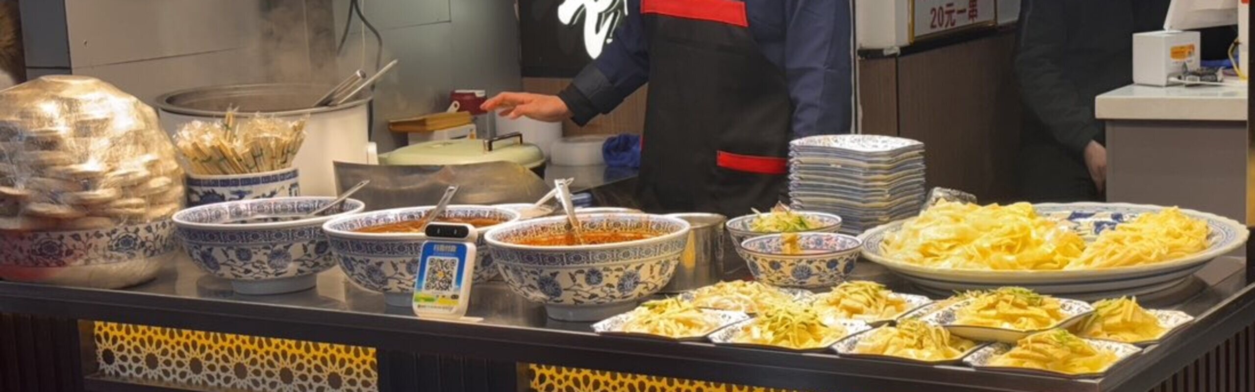 Xi'an Muslim Quarter: What to Eat and How to Experience It Well