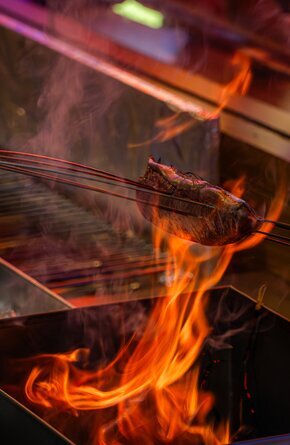 Street Food & Local Flavors of Asia