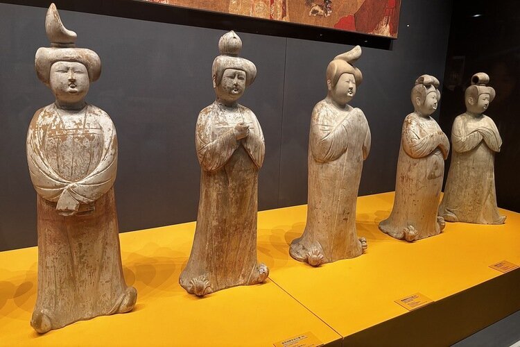 Tang Dynasty female figurines at Xi'an Museum