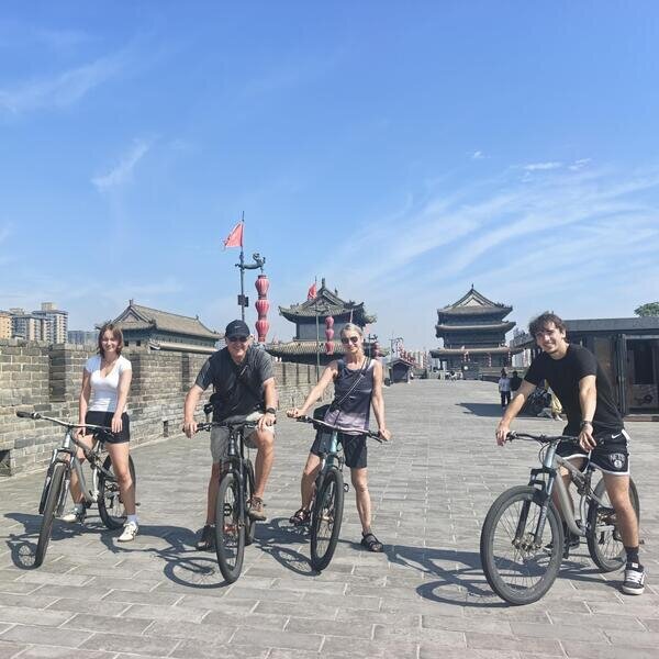 Tour in bicicletta sulle antiche mura della città di Xi’an