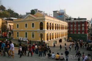 Буддистский храм Пуцзы