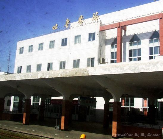 トルファンの交通案内