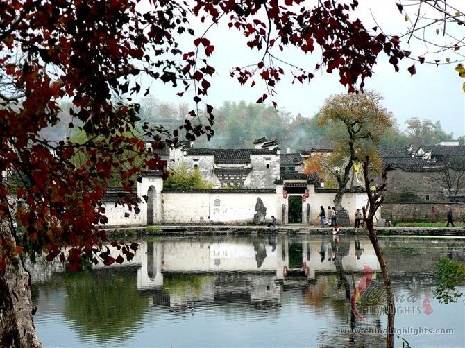 世界遺産の宏村の塔山で秋の紅葉をご鑑賞（3泊4日）