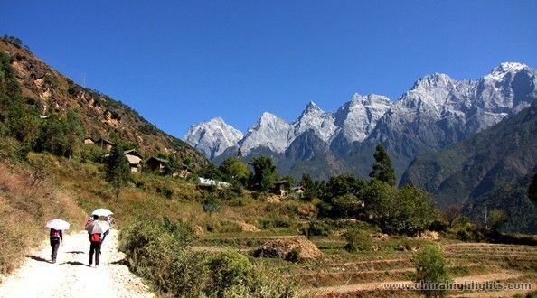 麗江虎跳峡トレッキングの旅(4泊5日間)