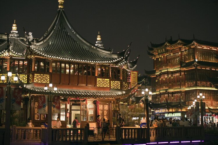 Mercado de Yuyuan de noche