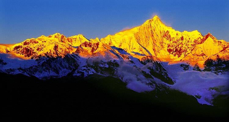 Meili Snow Mountain of Sunrise