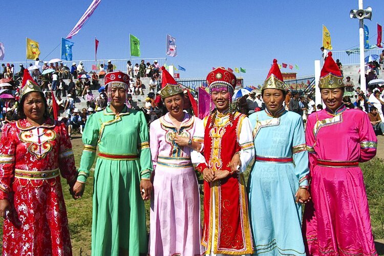 Монголы на Наадам