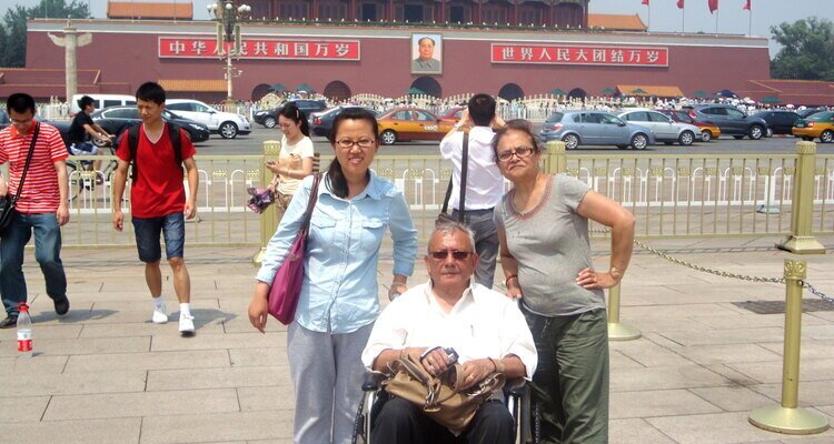 Nuestros clientes en silla de ruedas visitaron la Plaza de Tiananmén.